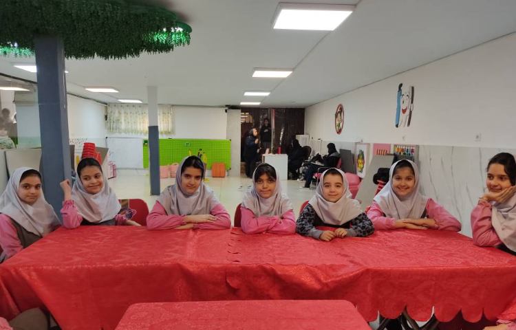 مسابقات مشاعره درون مدرسه ای 2