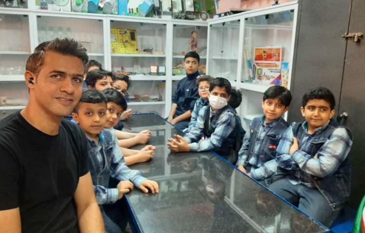 :مسابقات ورزشی بین شعب مدارس علوی(مسابقات شطرنج) 10