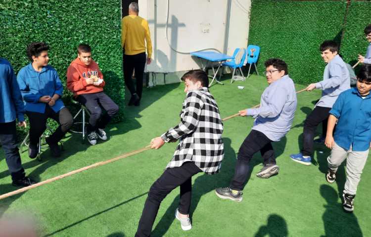 مسابقات ورزشی درون مدرسه ای علوی 2
