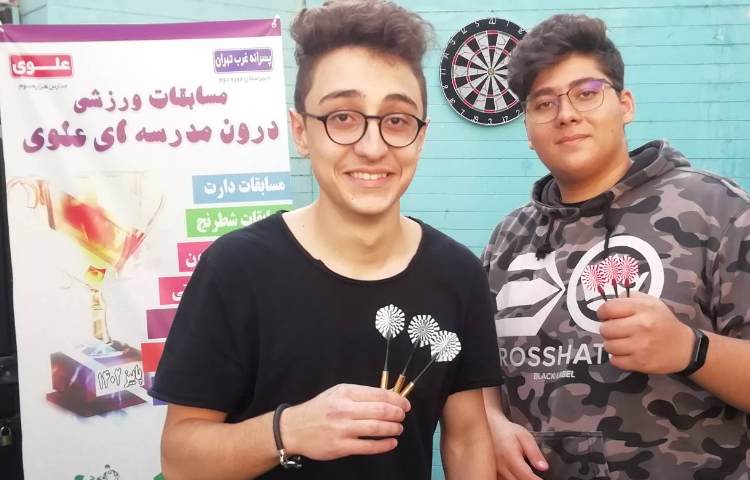 مسابقات ورزشی درون مدرسه ای علوی 8