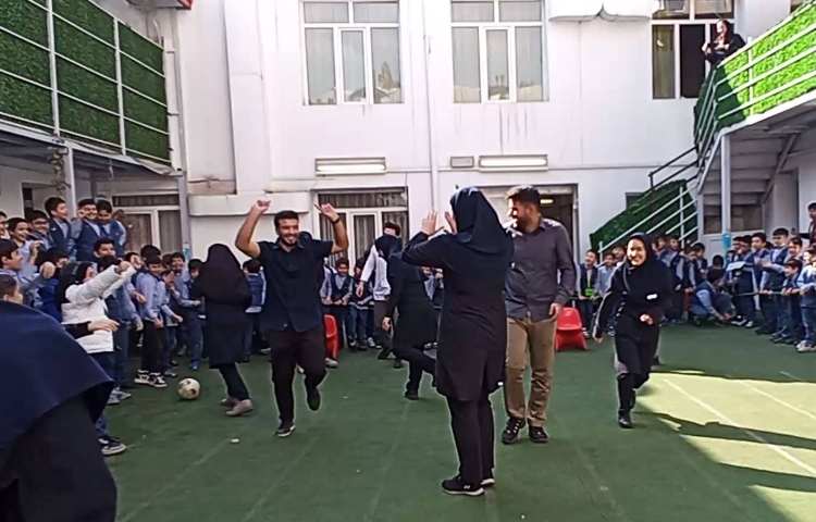 مسابقات ورزشی کادر و معلمان 4