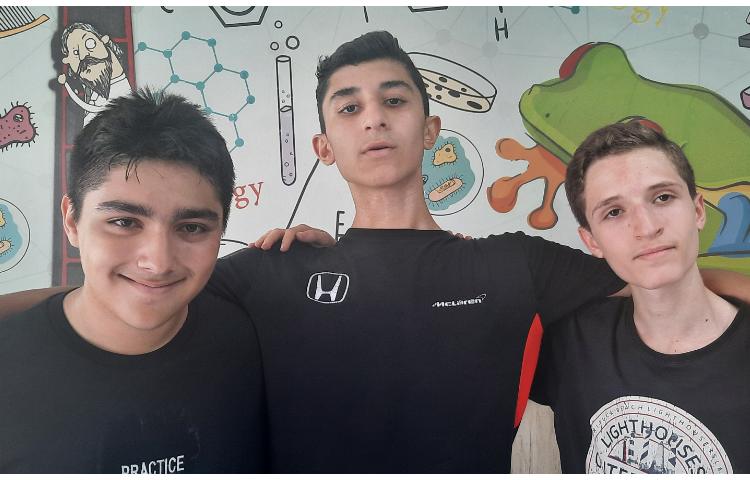 مسابقات گل کوچک 4