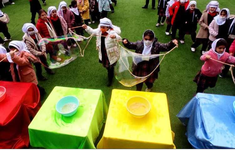 مسابقه ابرحباب