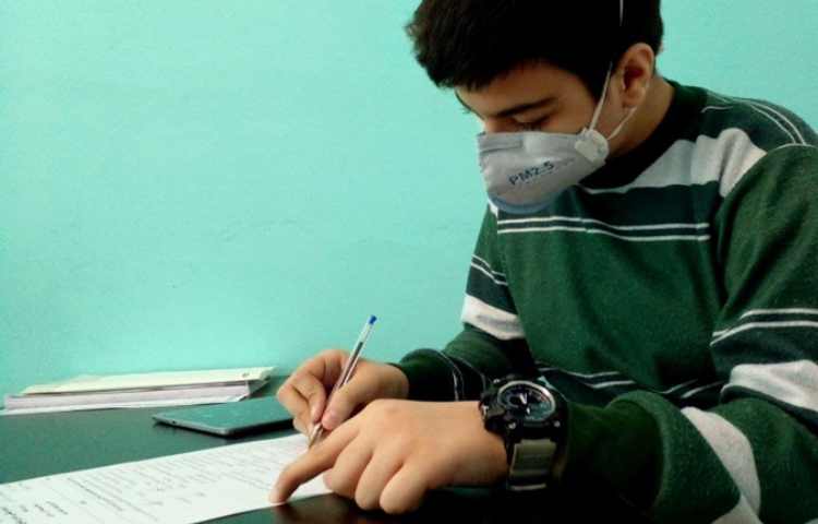 مسابقه احکام درون مدرسه ای