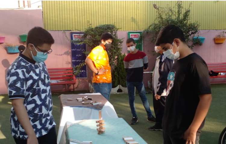 مسابقه درون مدرسه ای برج هیجان 8