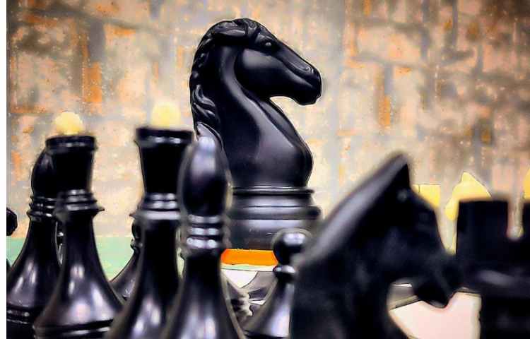 مسابقه درون مدرسه ای شطرنج 1
