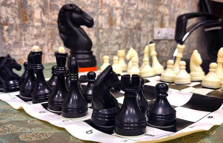 مسابقه درون مدرسه ای شطرنج 3