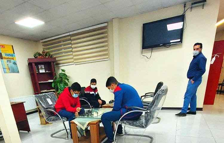 مسابقه درون مدرسه ای شطرنج 7