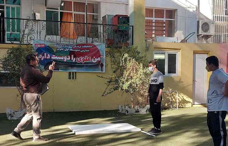 مسابقه دومیدانی درون مدرسه ای علوی 5