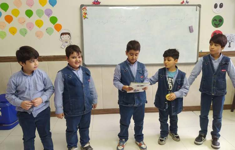 مسابقه روخوانی با هدف تقویت دقت و تمرکز / زنگ فارسی