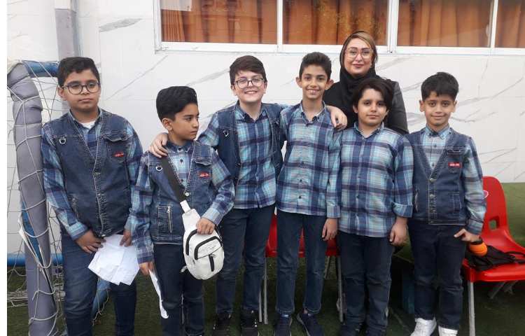 مسابقه زبانی بین شعب دبستان های دخترانه و پسرانه علوی 19