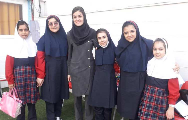 مسابقه زبانی بین شعب دبستان های دخترانه و پسرانه علوی 21