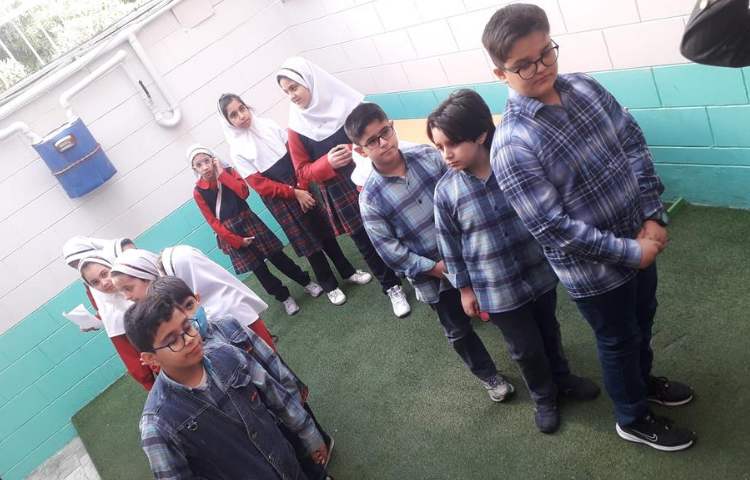 مسابقه زبانی بین شعب دبستان های دخترانه و پسرانه علوی 9