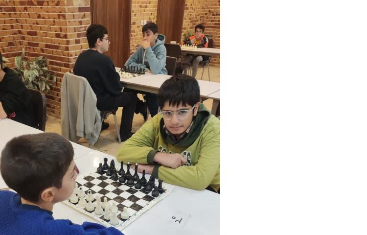 مسابقه شطرنج بین‌مدارس منطقه پنج 5