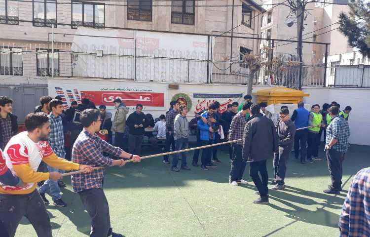 مسابقه طناب کشی به مناسبت نیمه شعبان 2