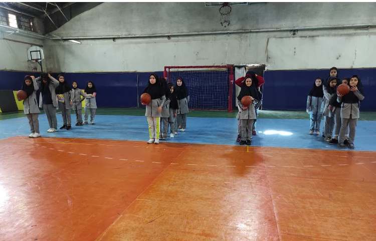 مسابقه طناب کشی و طناب زنی 3