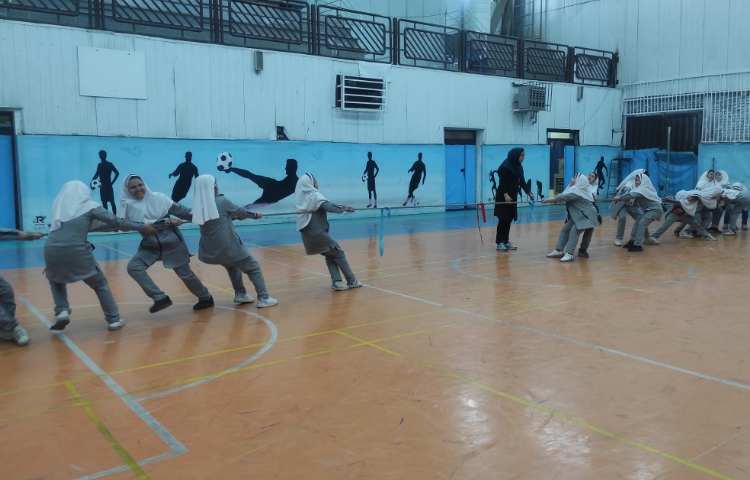 مسابقه طناب کشی