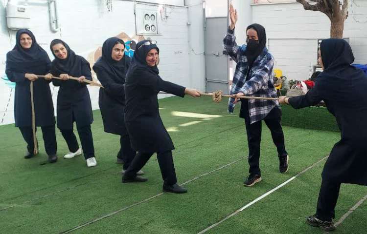 مسابقه طناب کشی