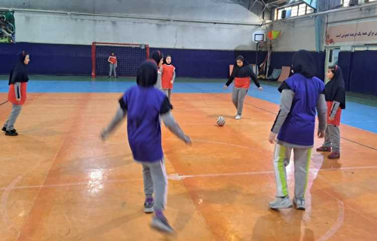 مسابقه فوتسال 4