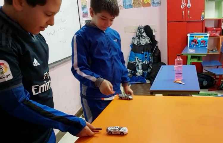 مسابقه ماشین آهنربایی 4