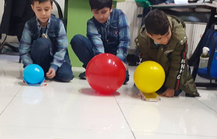 مسابقه ماشین بادکنکی 2