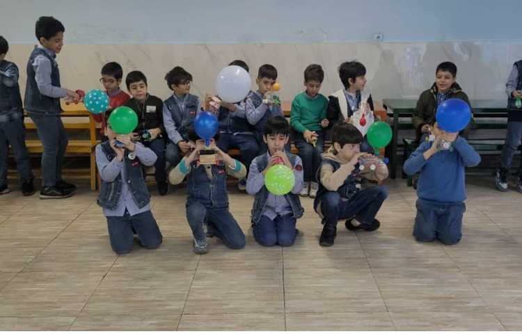 مسابقه ماشین های بادی