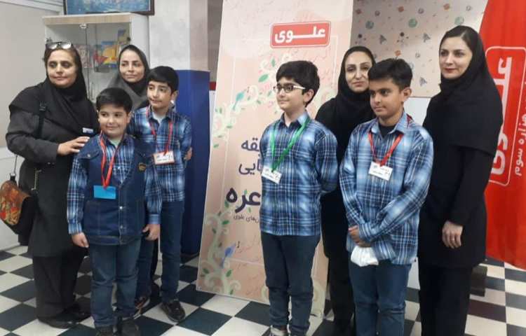 مسابقه مشاعره دانش آموزان بین شعب دبستان علوی 2