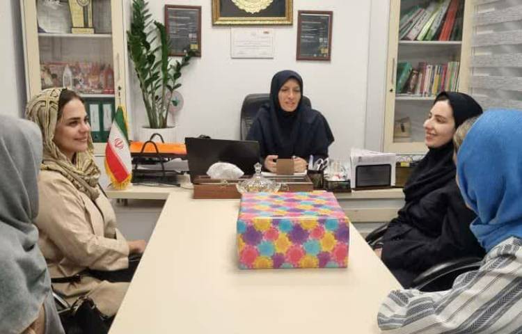 مسابقه والدین کتابخوان