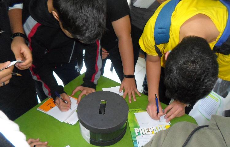 مسابقه کتابخوانی زبان 1