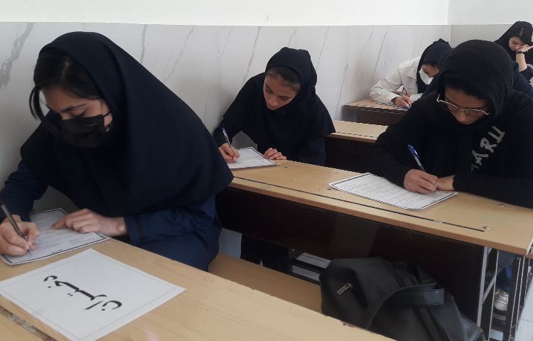 مسابقه ی احکام و کتابخوانی بین مدارس علوی 3