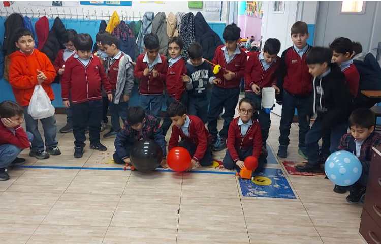 مسابقه ی ماشین بادکنکی 4