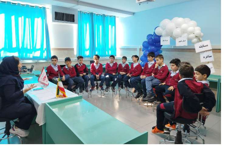 مسابقه ی مشاعره ی درون مدرسه ای 6