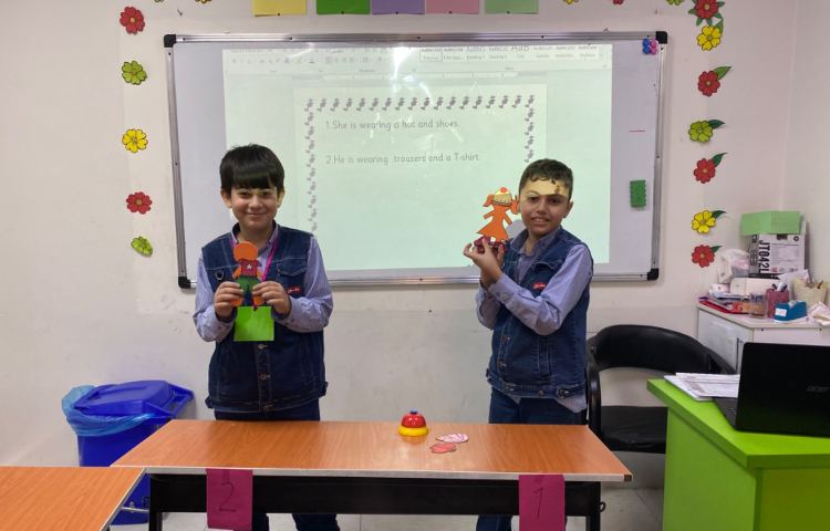 مسابقه ی گروهی برای تمرین جمله سازی 1