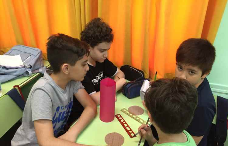 مساحت گسترده مکعب و حجم اشکال حجم دار 4