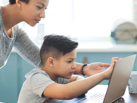 چگونه مشارکت والدین منجر به موفقیت دانش‌آموزان می‌شود؟