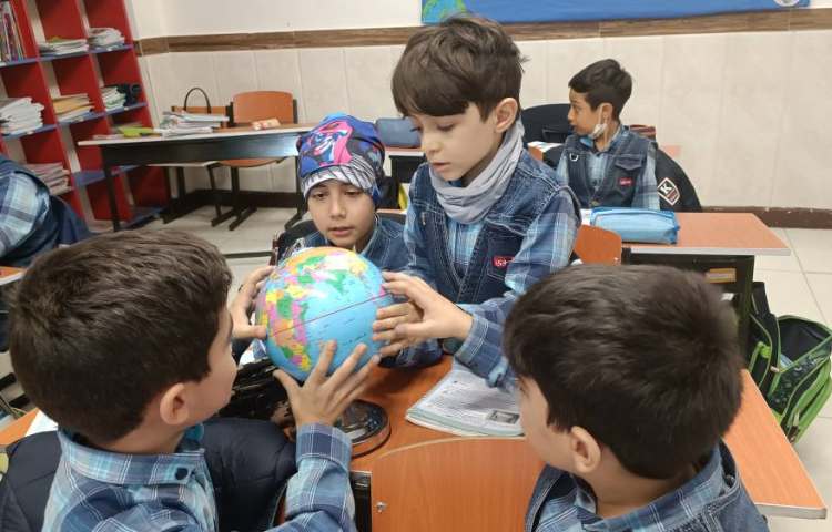 مشاهده میزان آب‌های سطح کره زمین 1