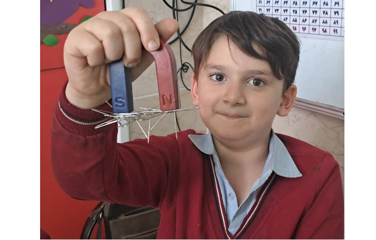 مشاهده و کار با آهن ربا