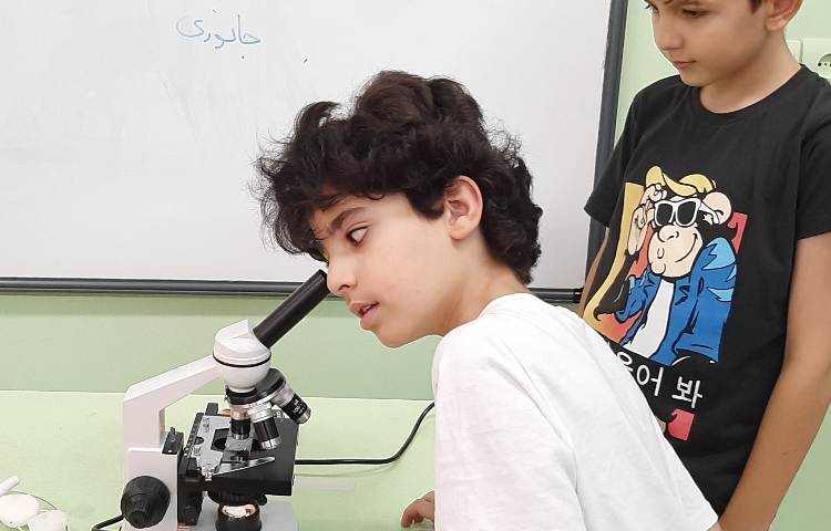 مشاهده ی اپیدرم پیاز و سلول داخل دهان 1