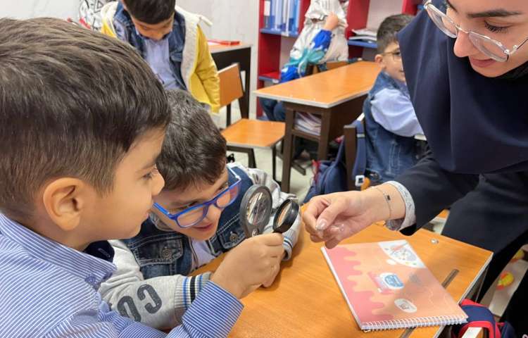 مشاهده ی موجودات زنده در کلاس Science 3