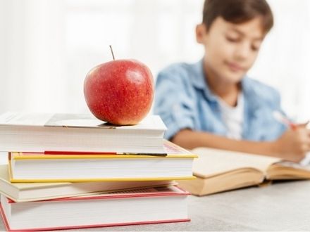 مشکل کمبود و عدم توزیع کتب درسی