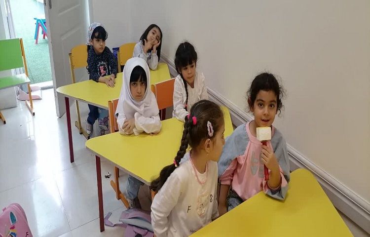 معارفه و آشنایی و دست ورزی 4