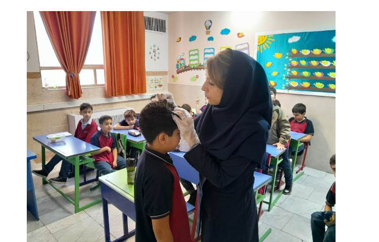 معاینات پدیکولوزیس تمامی پایه ها شیما محمدی مربی بهداشت دبستان پسرانه علوی سردار جنگل 7