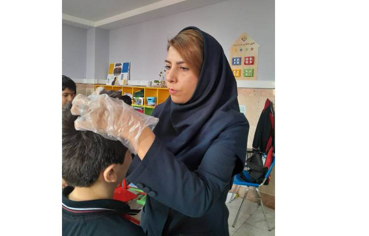 معاینات پدیکولوزیس تمامی پایه ها شیما محمدی مربی بهداشت دبستان پسرانه علوی سردار جنگل 11
