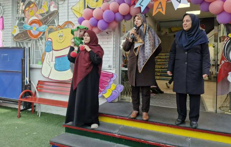 معرفی عضو جدید خانواده دبستان (نبات خانم) 2