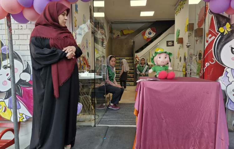 معرفی عضو جدید خانواده دبستان (نبات خانم) 3