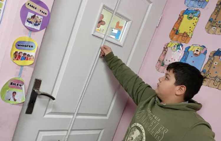 معرفی متر و سانتی متر و استفاده از انواع مترها 4