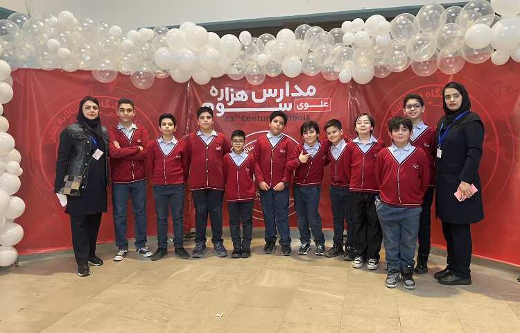 معرفی نفرات برتر نمایشکاه دوسالانه تقدیر از مدیران و معلمین هنر