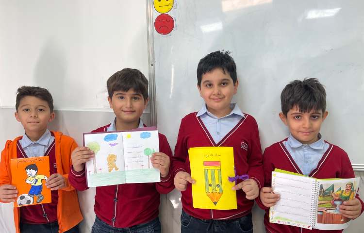 معرفی کتابچه‌های نوشته شده(با موضوع دلخواه) توسط دانش‌آموزان 1