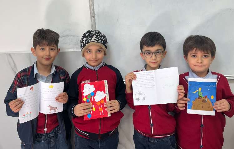 معرفی کتابچه‌های نوشته شده(با موضوع دلخواه) توسط دانش‌آموزان