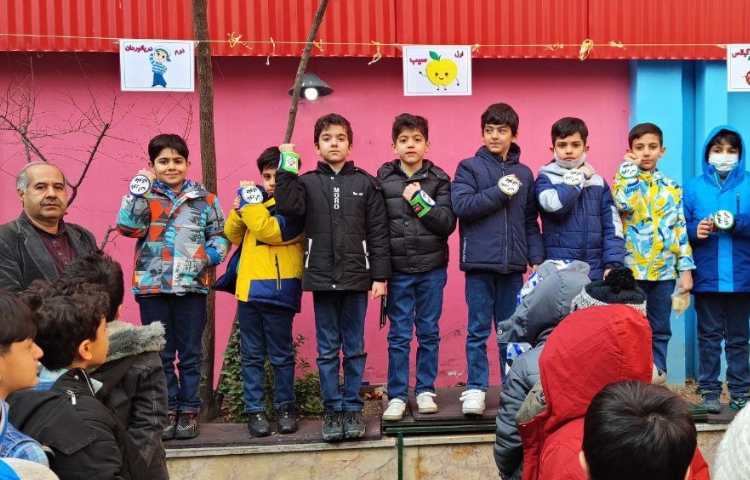 :معرفی یاور نظم صف از منتخبین گروه های چهارخانه 4